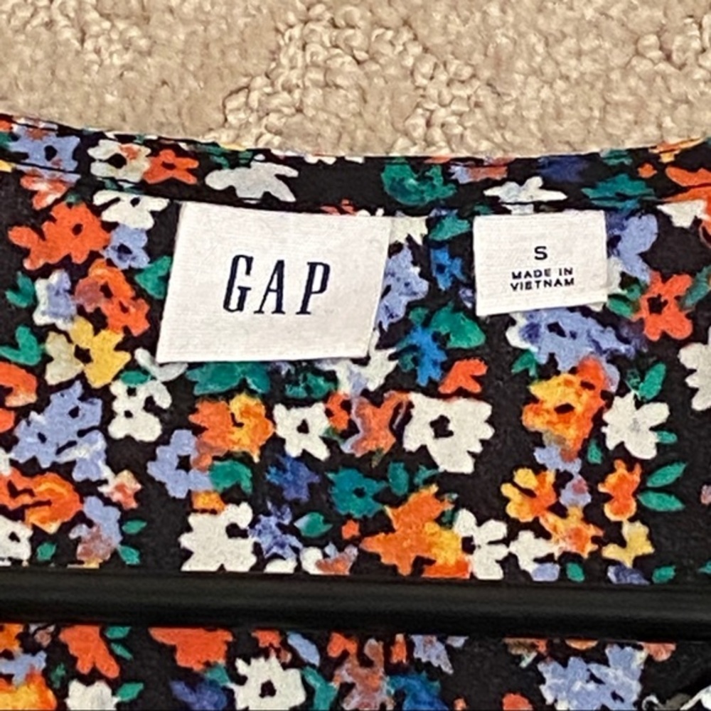 Gap Floral Top - Small - Picture 3 of 3
